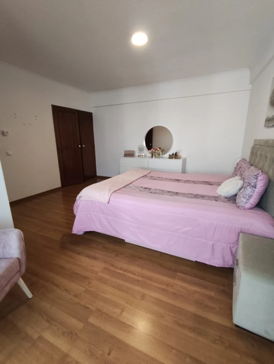 Apartamento T2 para Venda em Algueirão-Mem Martins Foto 13