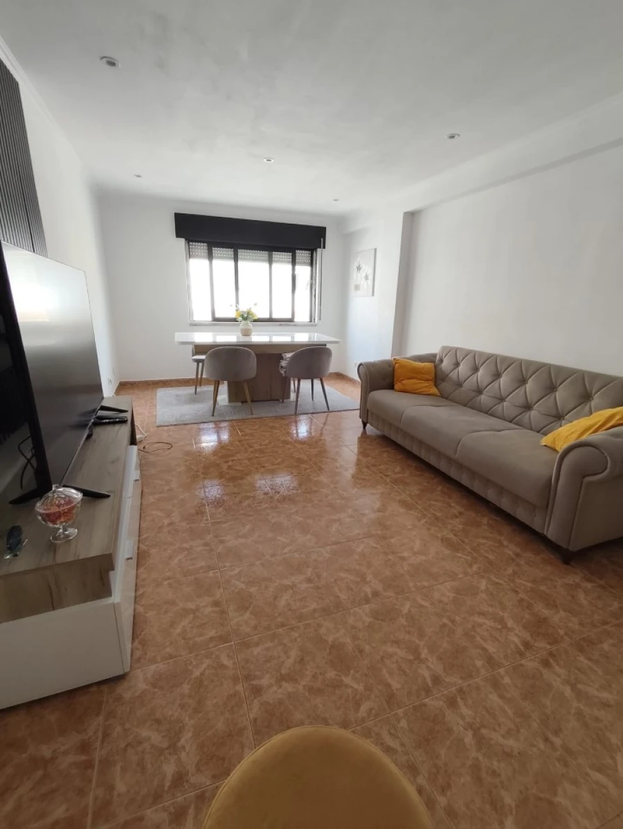 Apartamento T2 para Venda em Algueirão-Mem Martins Foto 24