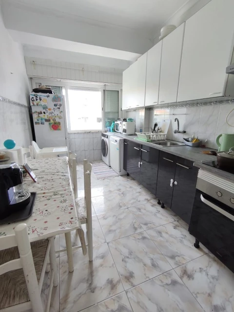 Apartamento T3 para Venda em Algueirão-Mem Martins