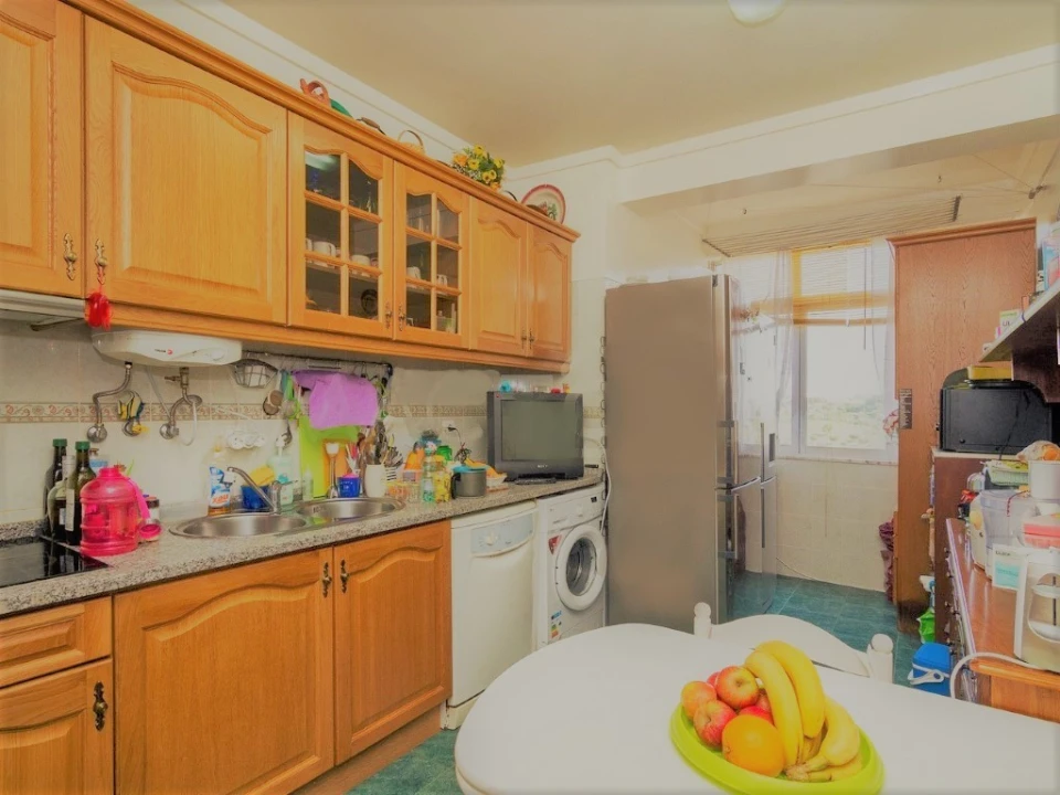 Apartamento T3 para Venda em Areeiro Foto 1