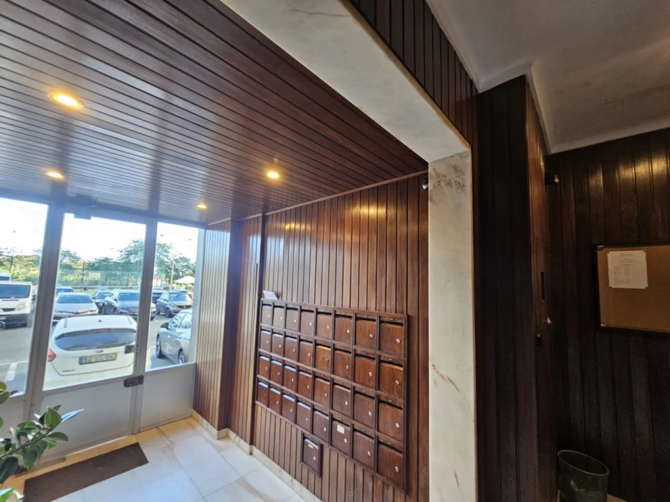 Apartamento T3 para Venda em Areeiro Foto 39