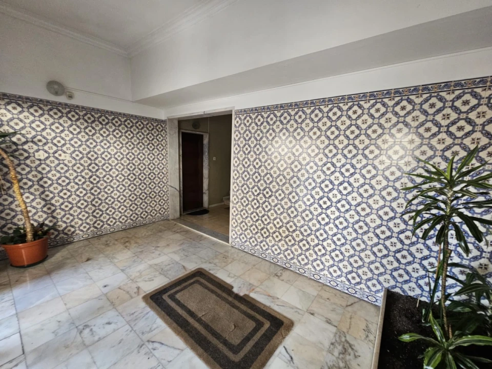 Apartamento T3 para Venda em Areeiro Foto 43