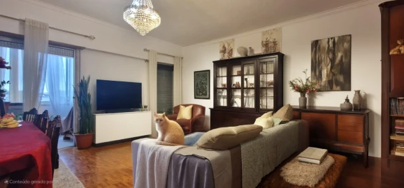 Apartamento T3 para Venda em Areeiro
