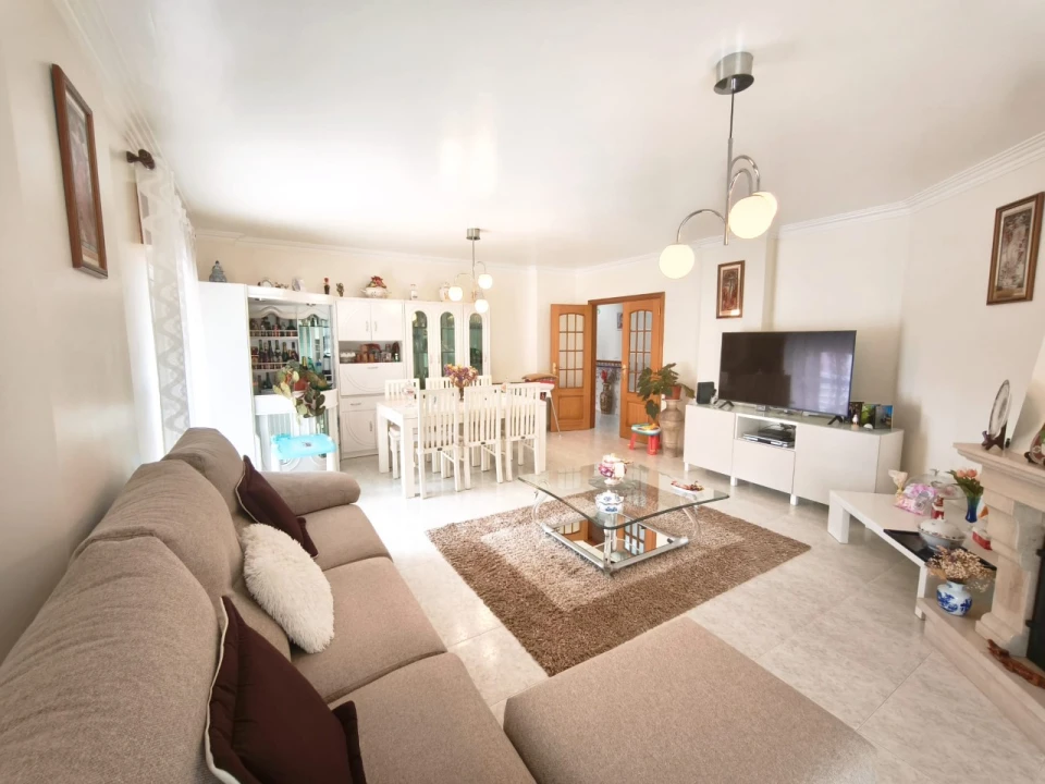 Apartamento para Venda em Agualva e Mira-Sintra Foto 1
