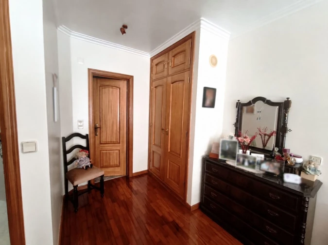 Apartamento para Venda em Agualva e Mira-Sintra Foto 2
