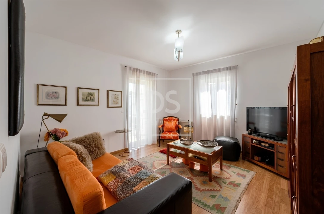 Moradia T4 para Venda em Arcozelo Foto 7