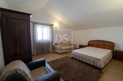 Moradia T4 para Venda em Arcozelo