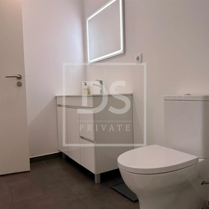 Apartamento T2 para Venda em Arcozelo Foto 16