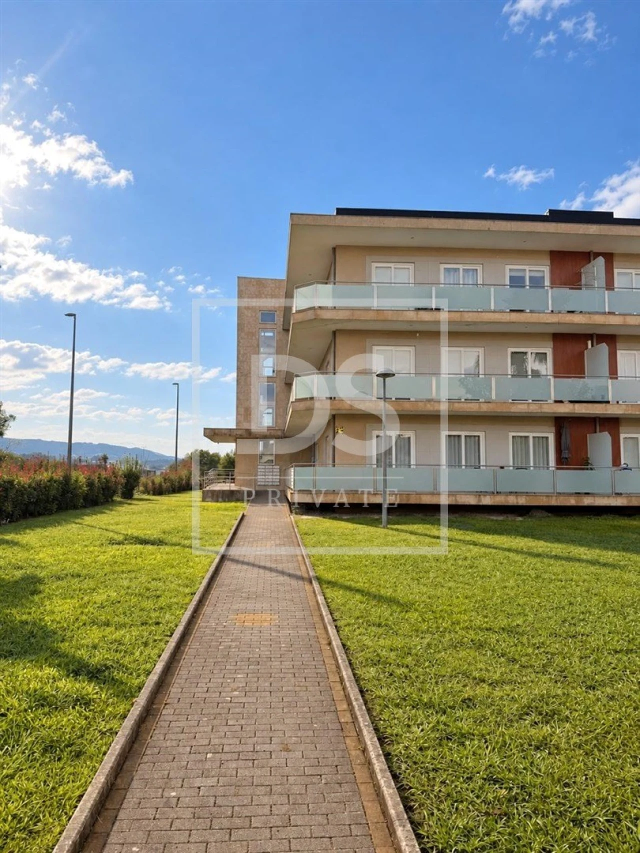 Apartamento T2 para Venda em Arcozelo Foto 1