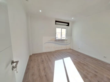 Apartamento T3 para Venda em Venteira