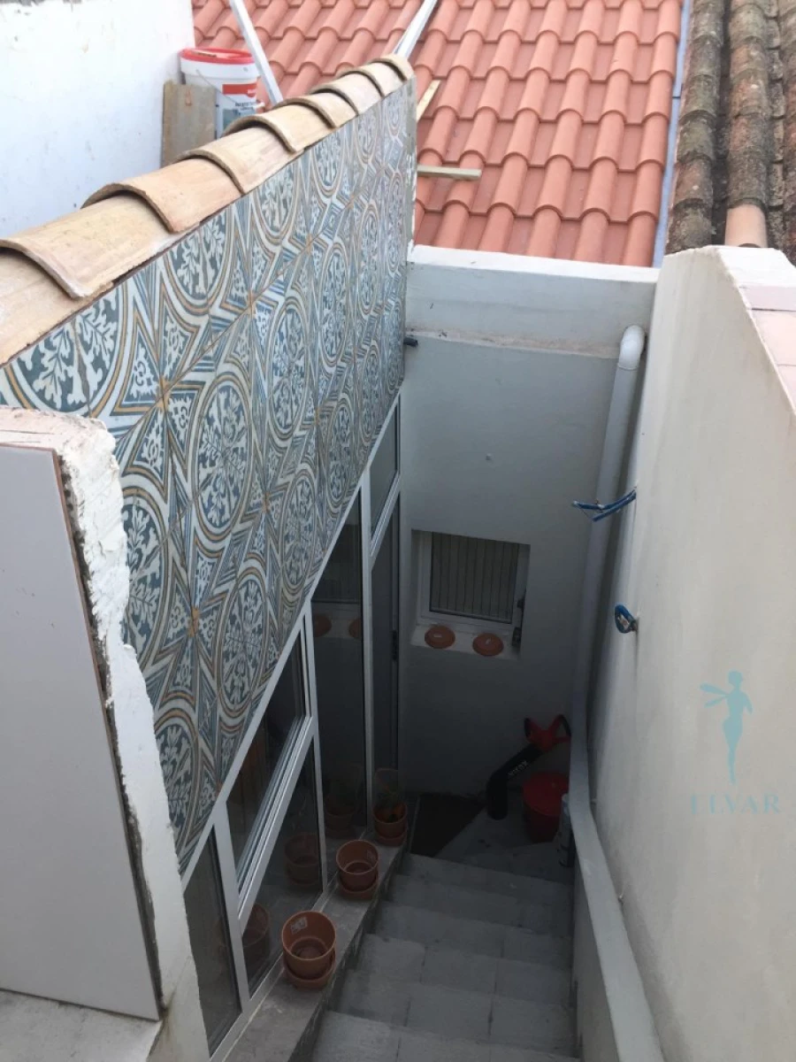 Moradia T2 para Venda em Odiaxere Foto 2