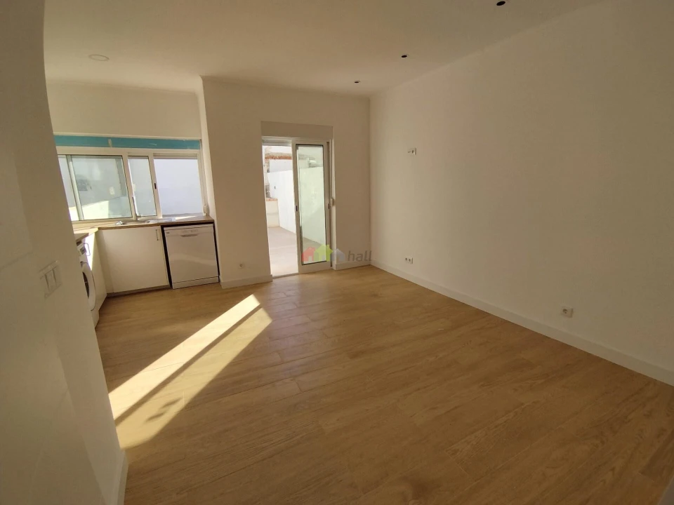 Apartamento T1 para Venda em Baixa da Banheira e Vale da Amoreira Foto 5