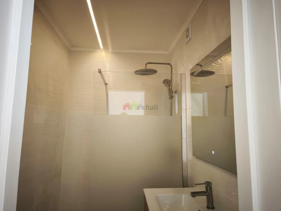 Apartamento T1 para Venda em Baixa da Banheira e Vale da Amoreira Foto 16