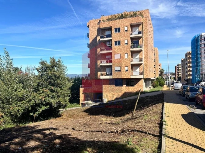 Terreno para Venda em Real, Dume e Semelhe Foto 12