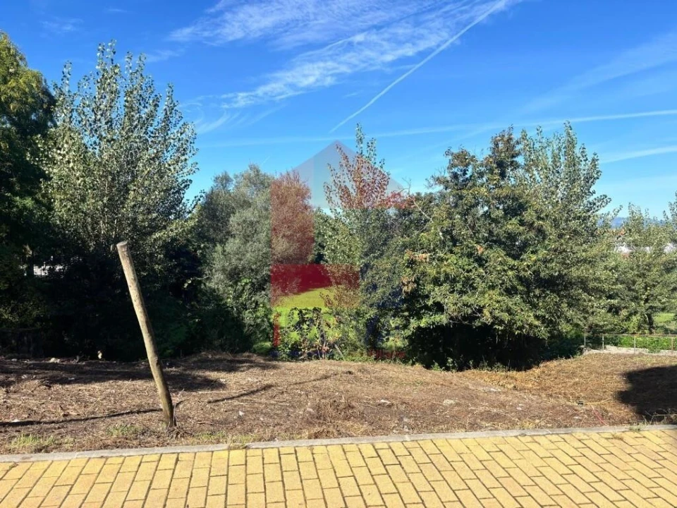 Terreno para Venda em Real, Dume e Semelhe Foto 4