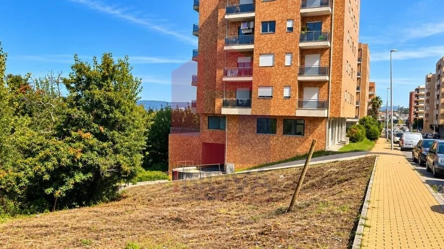 Terreno para Venda em Real, Dume e Semelhe