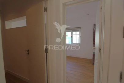 Apartamento T1 para Venda em Baixa da Banheira e Vale da Amoreira