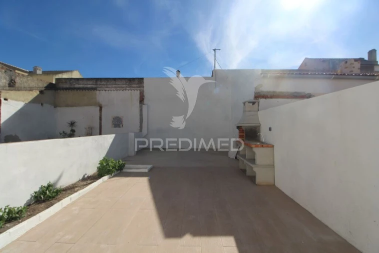 Apartamento T1 para Venda em Baixa da Banheira e Vale da Amoreira Foto 3
