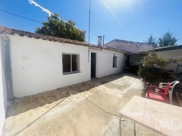 Moradia T3 para Venda em Salvada e Quintos