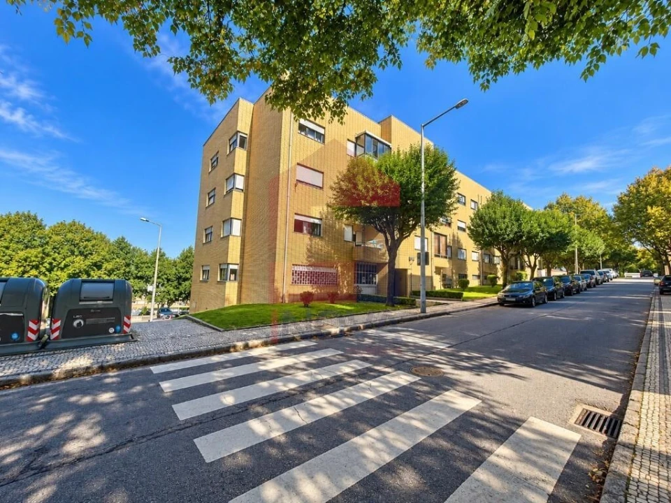 Apartamento T3 para Venda em Braga (Maximinos, Sé e Cividade) Foto 1