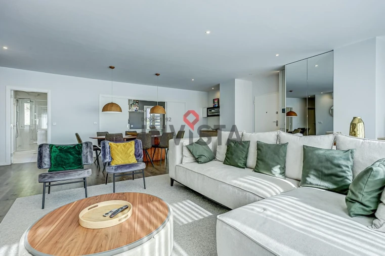 Apartamento T4 para Venda em Vila Franca de Xira Foto 17