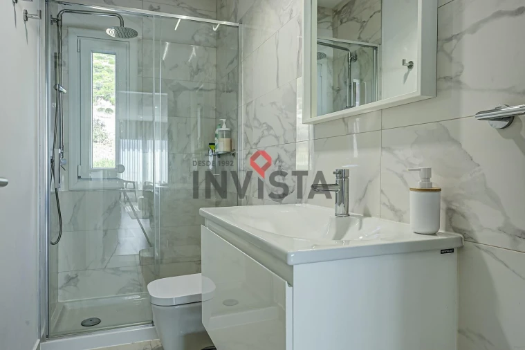 Apartamento T4 para Venda em Vila Franca de Xira Foto 18