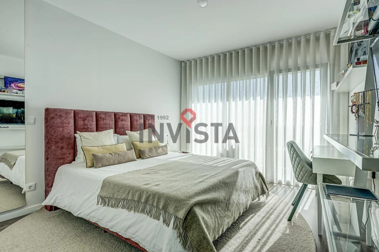 Apartamento T4 para Venda em Vila Franca de Xira Foto 32