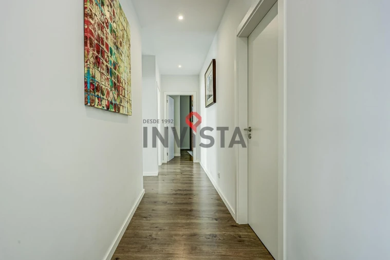 Apartamento T4 para Venda em Vila Franca de Xira Foto 11