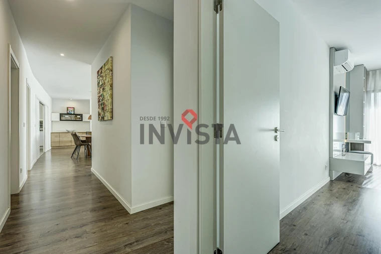 Apartamento T4 para Venda em Vila Franca de Xira Foto 19