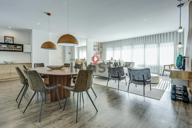 Apartamento T4 para Venda em Vila Franca de Xira Foto 7