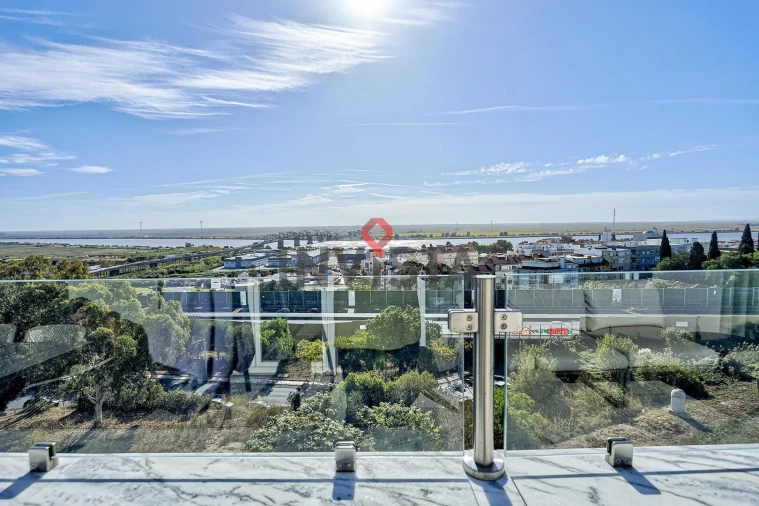Apartamento T4 para Venda em Vila Franca de Xira Foto 35