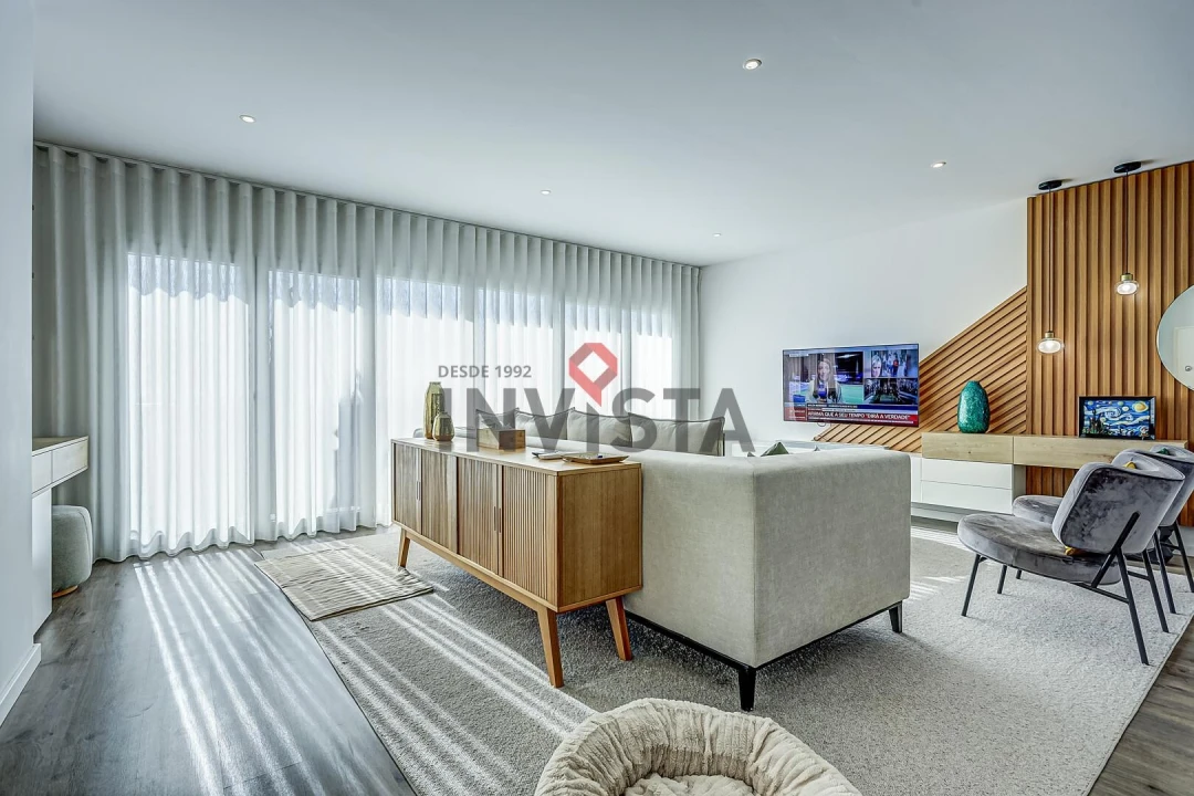 Apartamento T4 para Venda em Vila Franca de Xira Foto 3