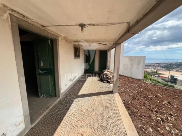 Moradia T3 para Venda em Funchal (Santa Luzia)