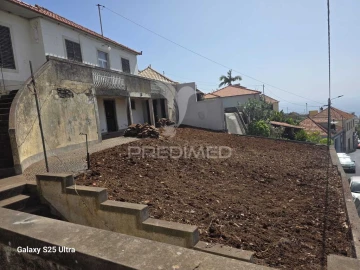 Moradia T3 para Venda em Funchal (Santa Luzia)