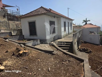 Moradia T3 para Venda em Funchal (Santa Luzia)
