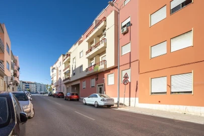 Apartamento T2 para Venda em Baixa da Banheira e Vale da Amoreira
