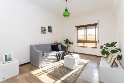 Apartamento T2 para Venda em Baixa da Banheira e Vale da Amoreira