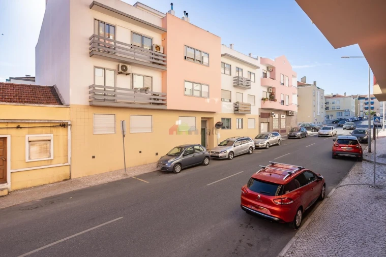 Apartamento T2 para Venda em Baixa da Banheira e Vale da Amoreira Foto 32