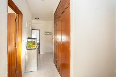 Apartamento T3 para Venda em Baixa da Banheira e Vale da Amoreira