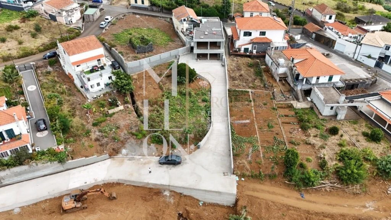 Moradia T3 para Venda em Arco da Calheta Foto 22