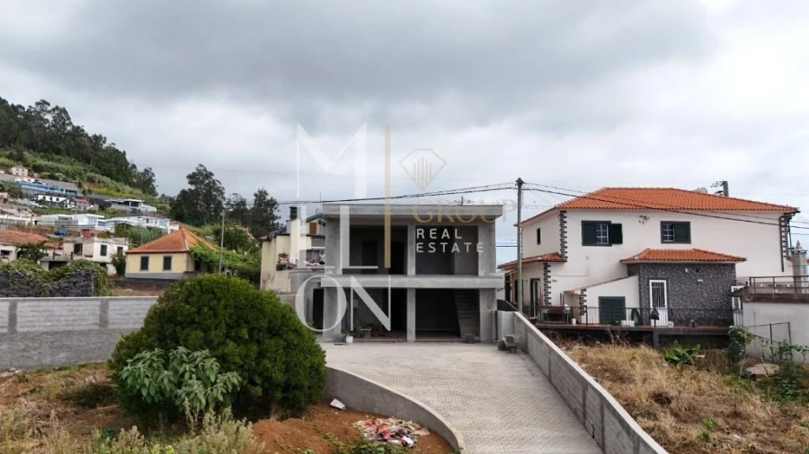 Moradia T3 para Venda em Arco da Calheta Foto 19