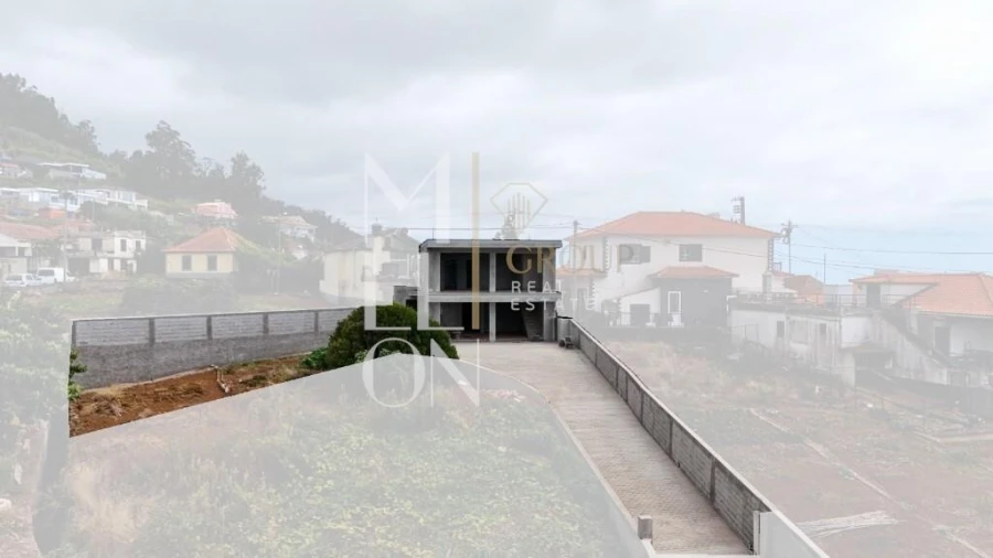Moradia T3 para Venda em Arco da Calheta Foto 2