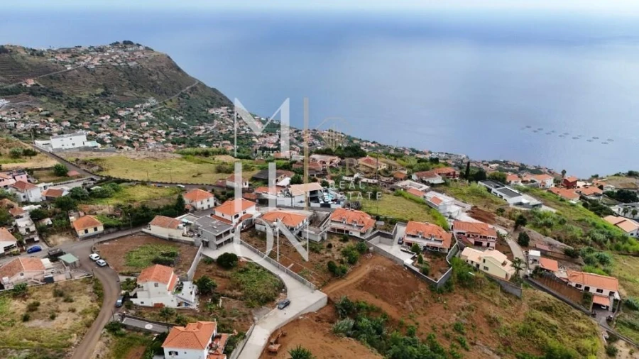 Moradia T3 para Venda em Arco da Calheta Foto 28