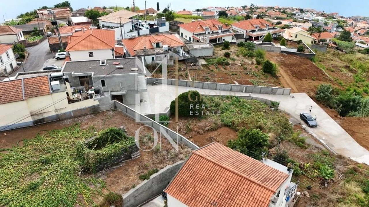 Moradia T3 para Venda em Arco da Calheta Foto 13