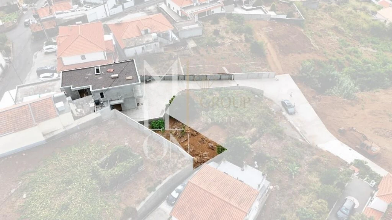 Moradia T3 para Venda em Arco da Calheta Foto 15