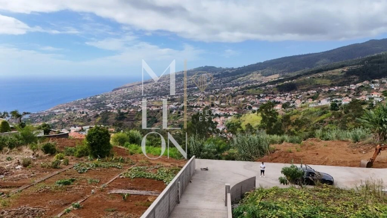 Moradia T3 para Venda em Arco da Calheta Foto 16
