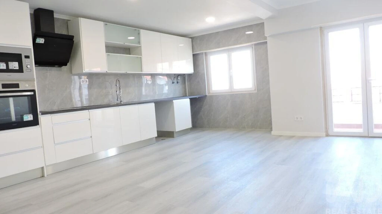 Apartamento T4 para Venda em Amora Foto 6