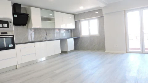 Apartamento T4 para Venda em Amora