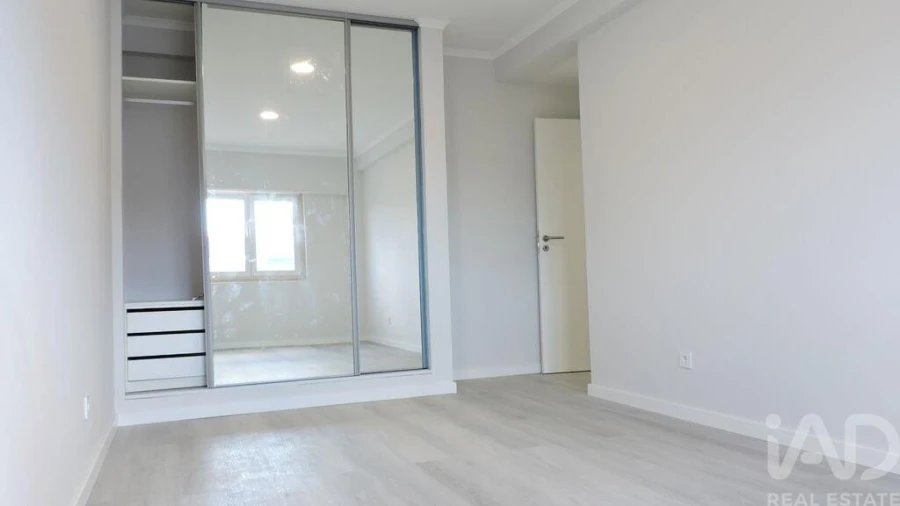 Apartamento T4 para Venda em Amora Foto 28