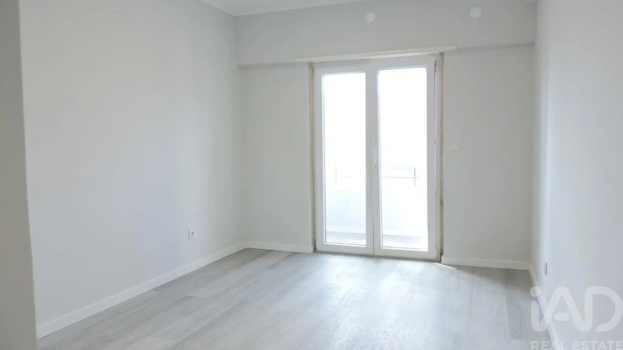 Apartamento T4 para Venda em Amora Foto 18